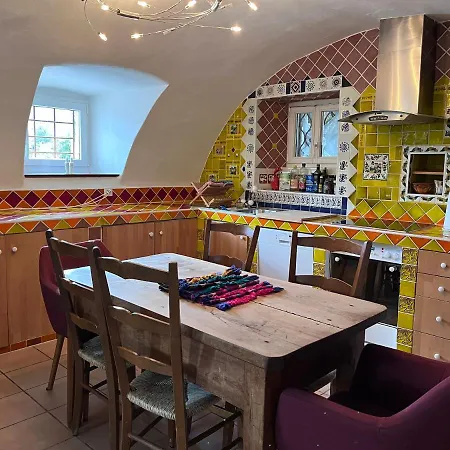 Charmantes Rustico An Guter Lage *